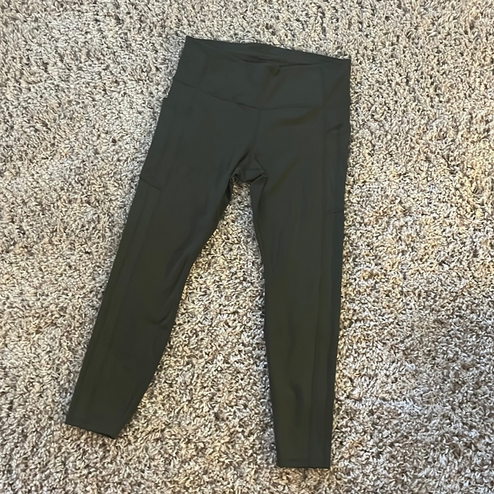 Athleta Ultimate Stash Pocket tights leggings - size L